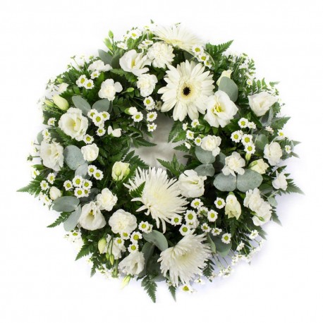 Classic wreath in white